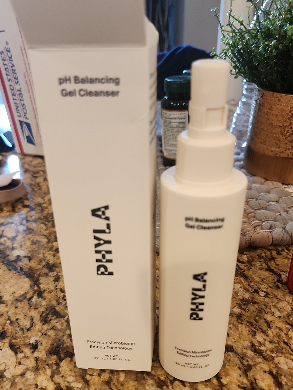120 ml pH Balancing Gel Cleanser – NIB PHYLA